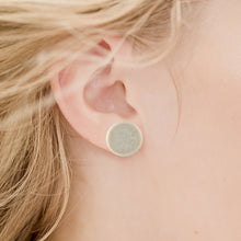 Indlæs billede til gallerivisning Store krystalhvide ørestifter